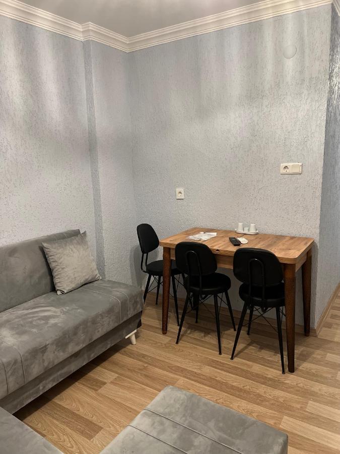 Ikbal Apart Hotel Istanboel Buitenkant foto
