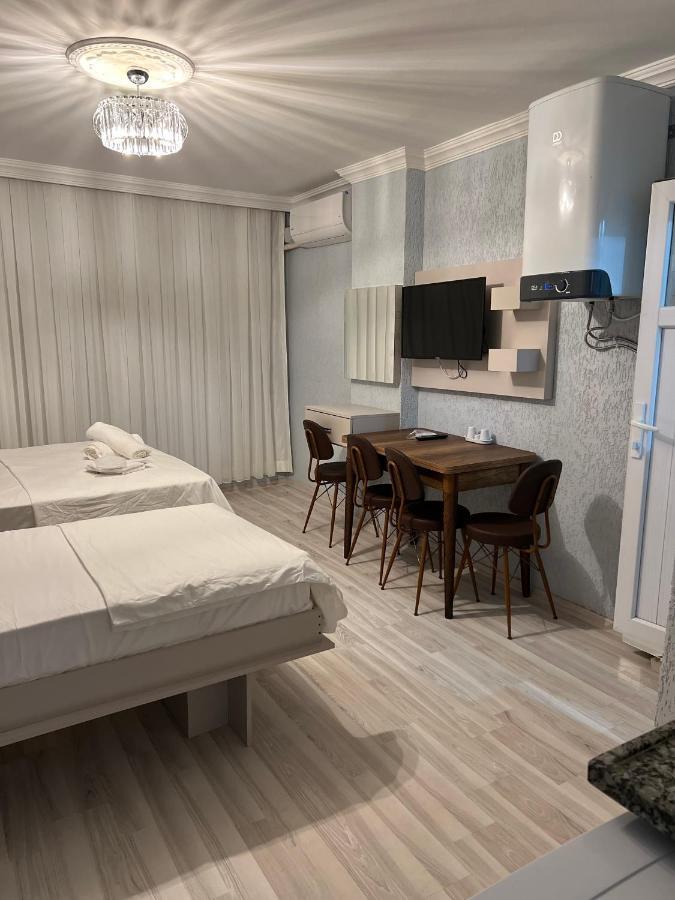Ikbal Apart Hotel Istanboel Buitenkant foto
